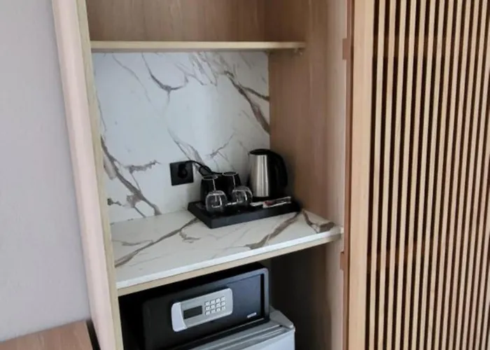 Thinalos Aparthotel 4*