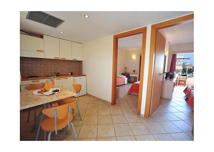 Aparthotel Thinalos 4*