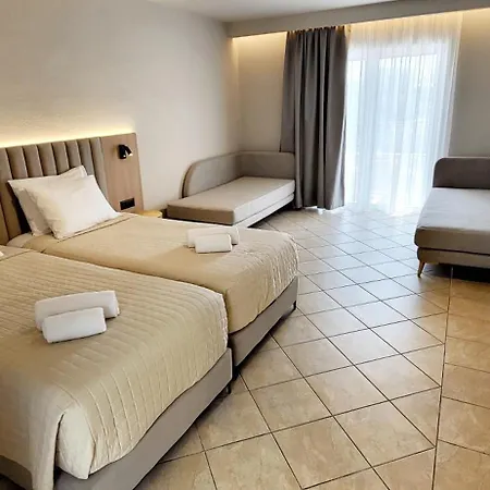 Thinalos Lägenhetshotell 3*