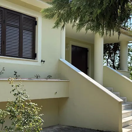 Thinalos Aparthotel
